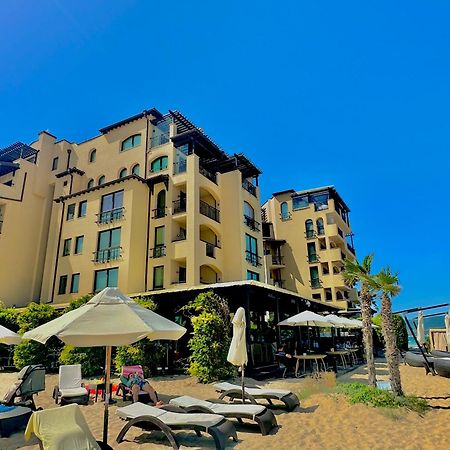 Oazis Vip Club Aparthotel Pantai Sunny Bagian luar foto