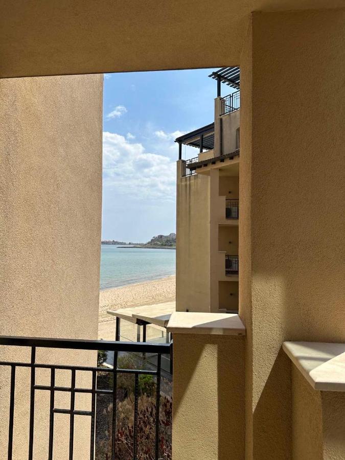 Oazis Vip Club Aparthotel Pantai Sunny Bagian luar foto